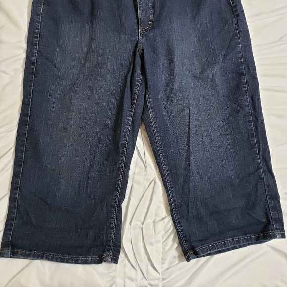 Capris - Picture 3 of 5